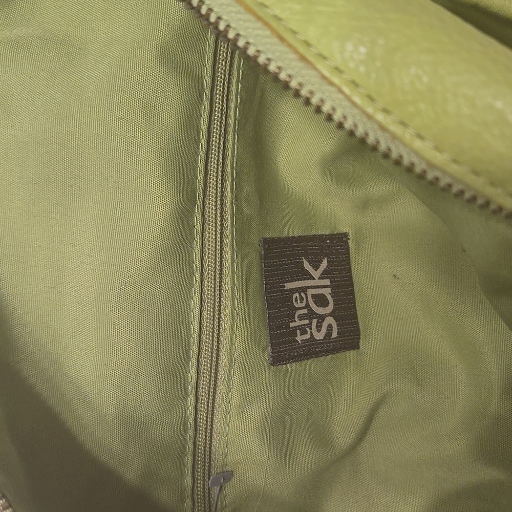 The Sak Lime Green Leather Boho Shoulder Bag Zip Close Beads Charms 15"w x11"h - Picture 8 of 10